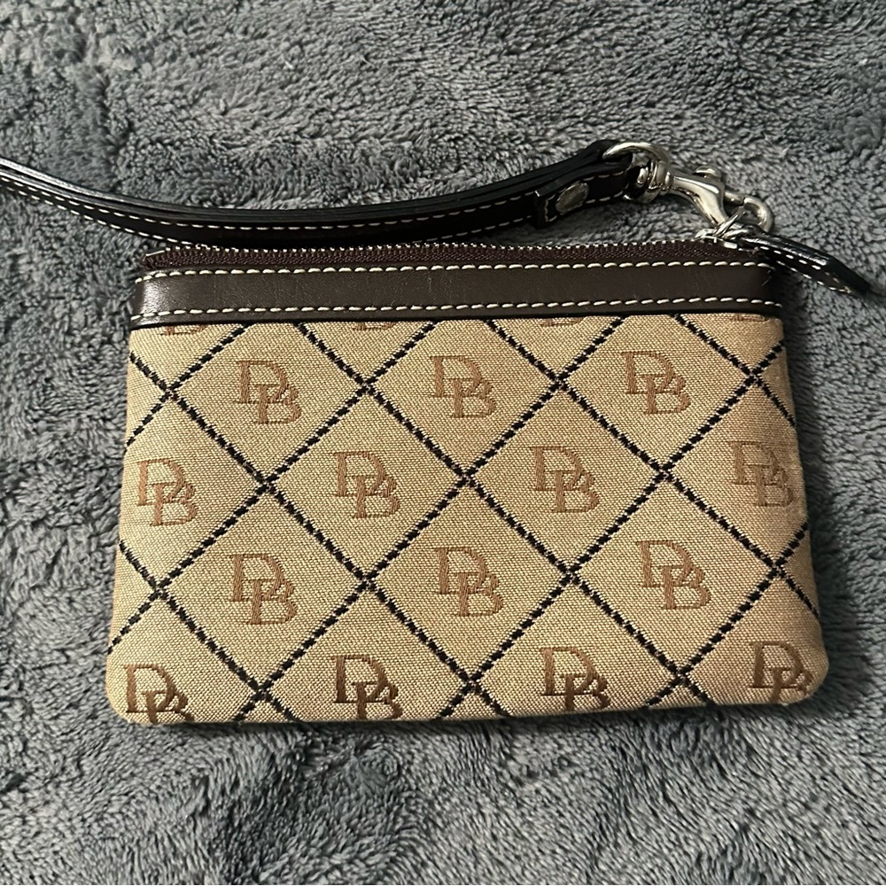 Dooney & Bourke Beige and Dark Brown Wristlet - excellent condition